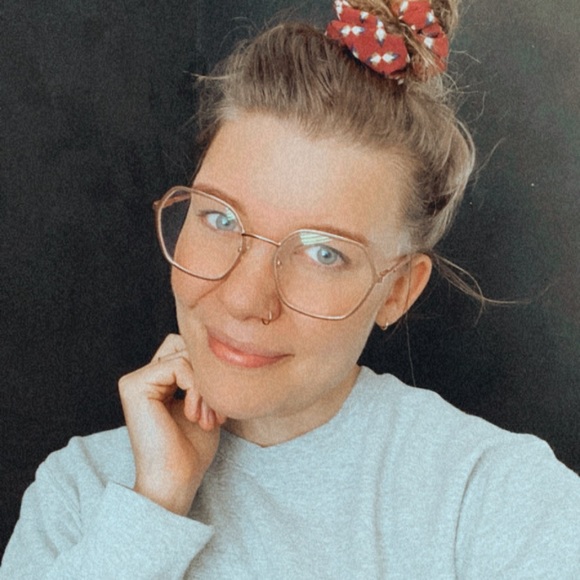 Meet your Posher, Priscilla - Picture 1 of 1